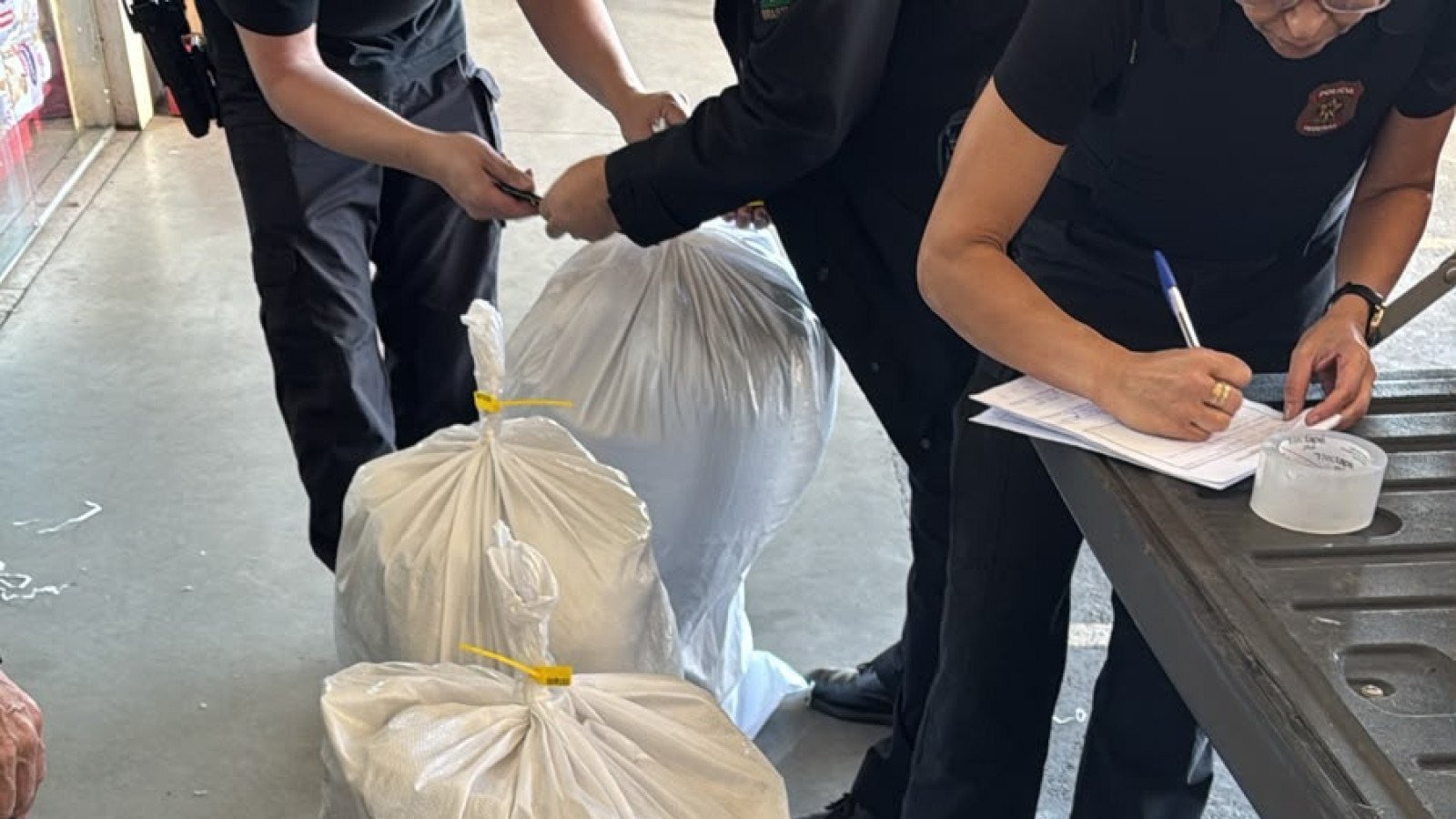 Polícia Federal inicia busca por esquema de importação ilegal de insumos químicos para adulteração de drogas em MG-Divulgação/PF