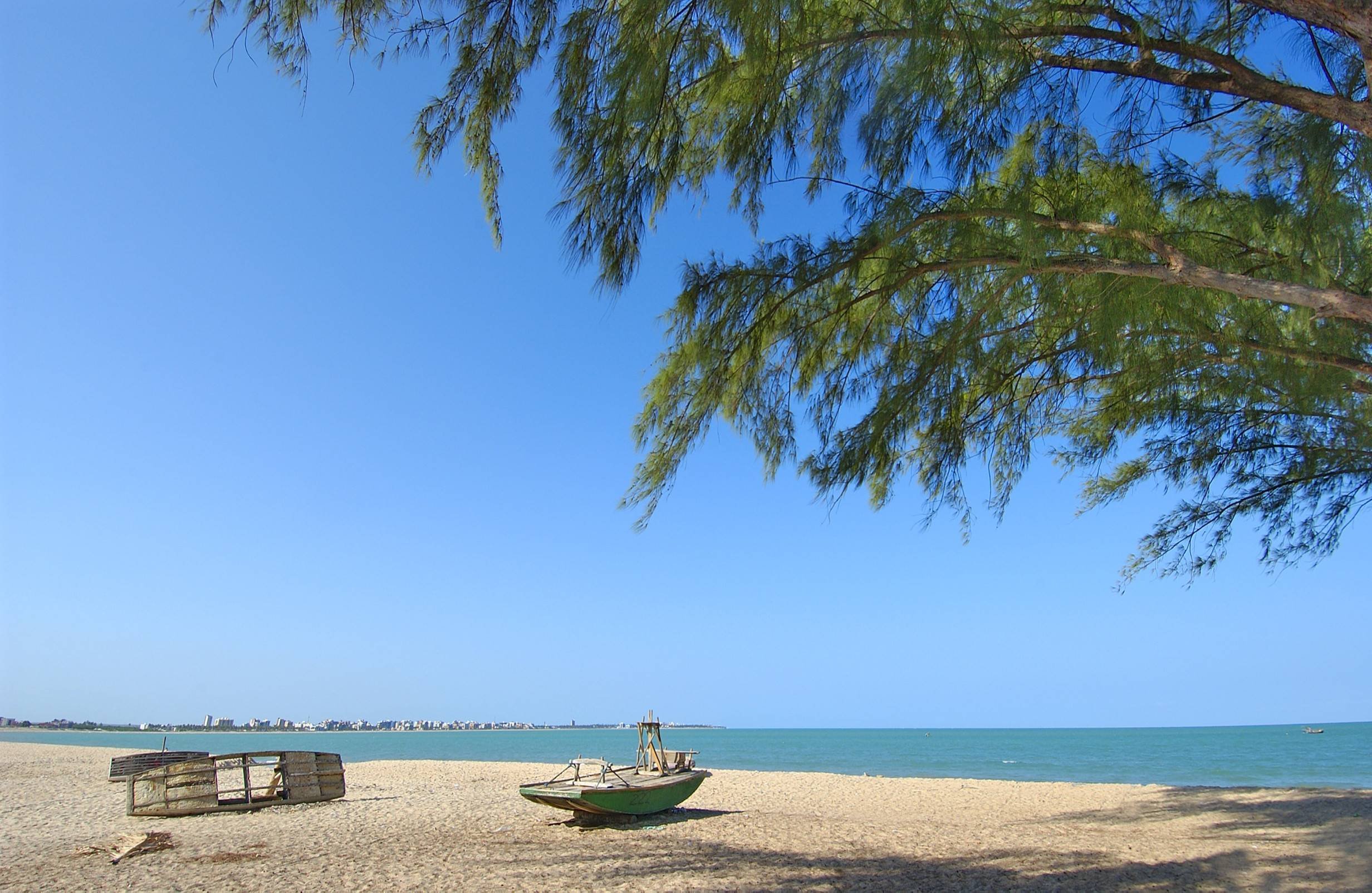  Praia do Bessa fica a 5km do Centro tem água morna, tranquila e limpa. è a preferida dos moradores de Jampa
                        
    -Cácio Murilo/MTur 