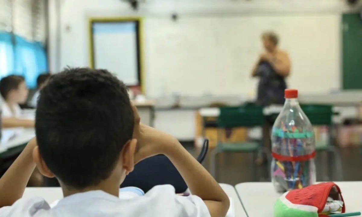 As escolas brasileiras terão de mudar a forma como oferecem aulas de artes nos próximos anos. Isso porque o ministro da Educação, Leonardo Barchini, homologou, no dia 17 de agosto, novas diretrizes que passam a tratar artes visuais, dança, música e teatro como áreas específicas de ensino. -  (crédito: Tomaz Silva/Agência Brasil
)