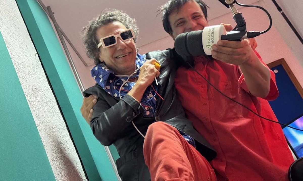 Djami Sezostre e Cesco Napoli comandam o programa "Tropofonia", há 18 anos no ar na Rádio UFMG Educativa, que vai gravar uma série especial ao vivo - (crédito: Jade Magno / Divulgação)