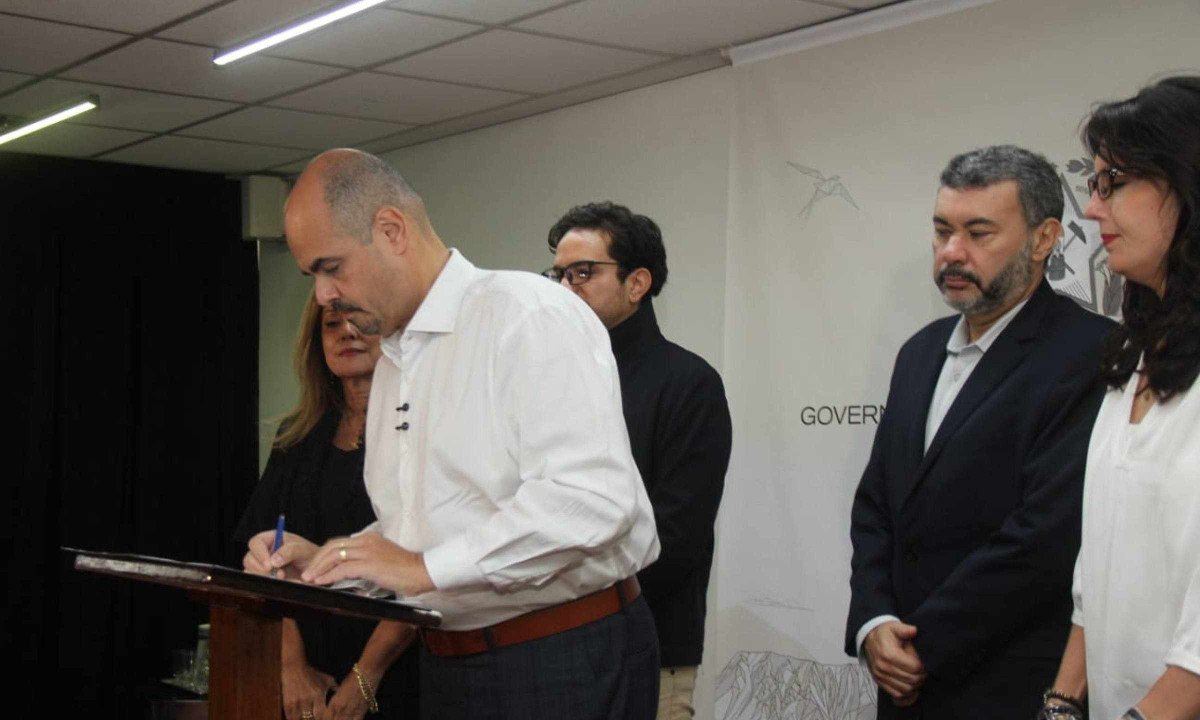 A medida vale para publicidade direta ou indireta e alcança bens, espaços, equipamentos e estruturas administrados pelo Poder Executivo - (crédito: Jair Amaral/EM/D.A Press)