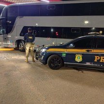 Ônibus que levava 34 passageiros de SP para BH é apreendido na BR-381 - PRF/Reprodução
