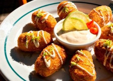 Croquete de porco com molho de limão é a porção que será servida no Pop Kid durante o Viradão Gastronômico  -  (crédito: Alisson Braga/Divulgação )