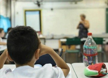 As escolas brasileiras terão de mudar a forma como oferecem aulas de artes nos próximos anos. Isso porque o ministro da Educação, Leonardo Barchini, homologou, no dia 17 de agosto, novas diretrizes que passam a tratar artes visuais, dança, música e teatro como áreas específicas de ensino. -  (crédito: Tomaz Silva/Agência Brasil
)