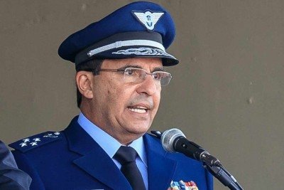 O tenente-brigadeiro Carlos de Almeida Baptista J&uacute;nior aborda em livro sua recusa em apoiar ruptura institucional -  (crédito: Divulga&ccedil;&atilde;o - FAB)
