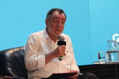 Candidato a governador pelo PT defendeu maior integração entre as cidades por conta de 'desafios em comum' -  (crédito: Edesio Ferreira/EM/D.A. Press)