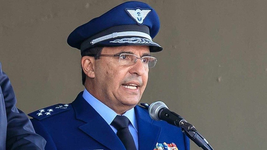 O tenente-brigadeiro Carlos de Almeida Baptista J&uacute;nior aborda em livro sua recusa em apoiar ruptura institucional -  (crédito: Divulga&ccedil;&atilde;o - FAB)