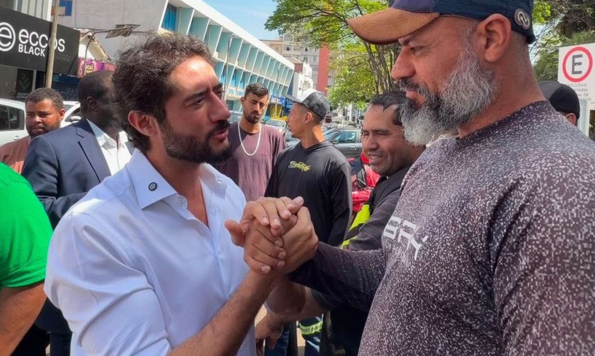Gabriel também se reuniu com lideranças de motoboys, motoristas de aplicativo e mototaxistas - (crédito: MDB/Divulgação)