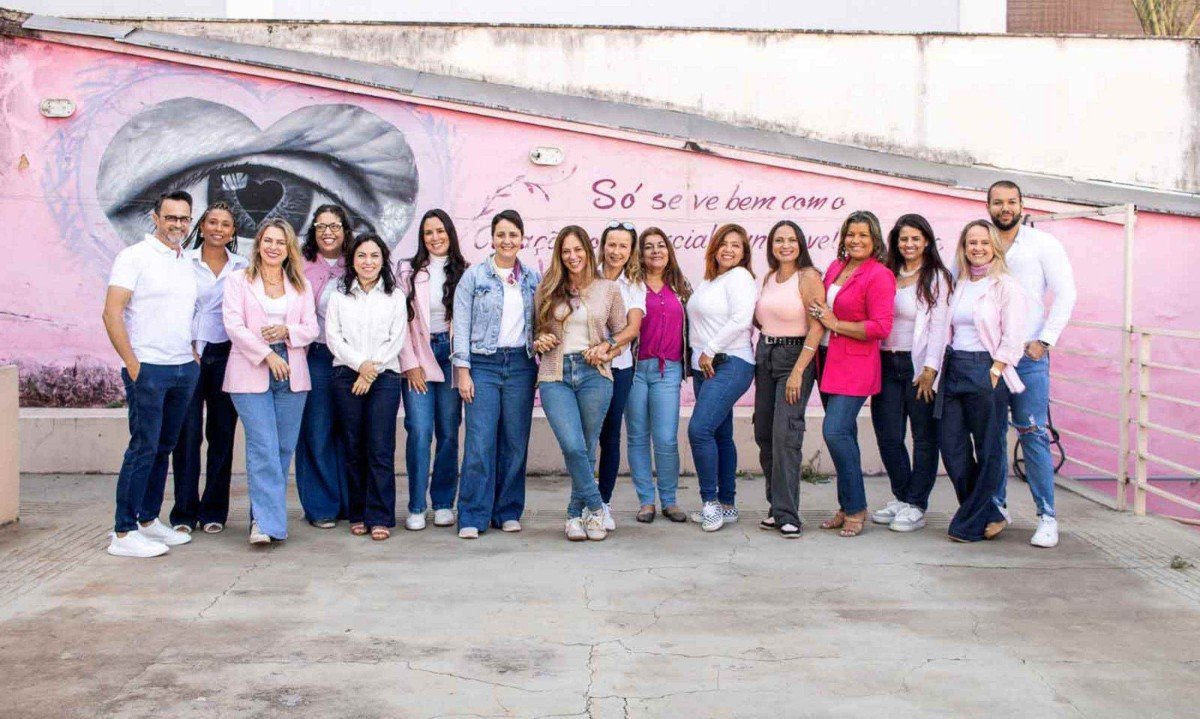 Mais de 20 profissionais estão envolvidos no projeto ArqDecor Social, que reforma espaços sociais gratuitamente. O próximo projeto é a reforma da Associação de Cegos Louis Braille -  (crédito: Bárbara Sayuri/divulgação)