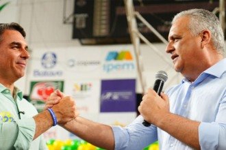 ‘Em plena ascensão’: campanha de Flávio Bolsonaro contesta favoritismo de Lula
