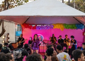 Primeira edição da Parada do Orgulho LGBTQIAPN+ de Nova Lima aconteceu na Praça do Mineiro em 2025 -  (crédito: Divulgação/CDA)