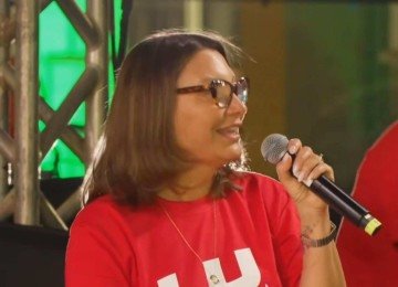 Janja homenageia Milton Nascimento e Lô Borges em comício de Lula na Praça da Estação, em BH, e destaca a importância do Clube da Esquina. - (crédito: Lula/Youtube) Janja homenageia Milton Nascimento e Lô Borges em comício de Lula na Praça da Estação, em BH, e destaca a importância do Clube da Esquina. - (crédito: Lula/Youtube)