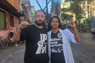 Candidata ao governo de Minas Gerais se encontrou com o músico para ato na região central de Belo Horizonte (21/8) -  (crédito: Reprodução/Assessoria UP)