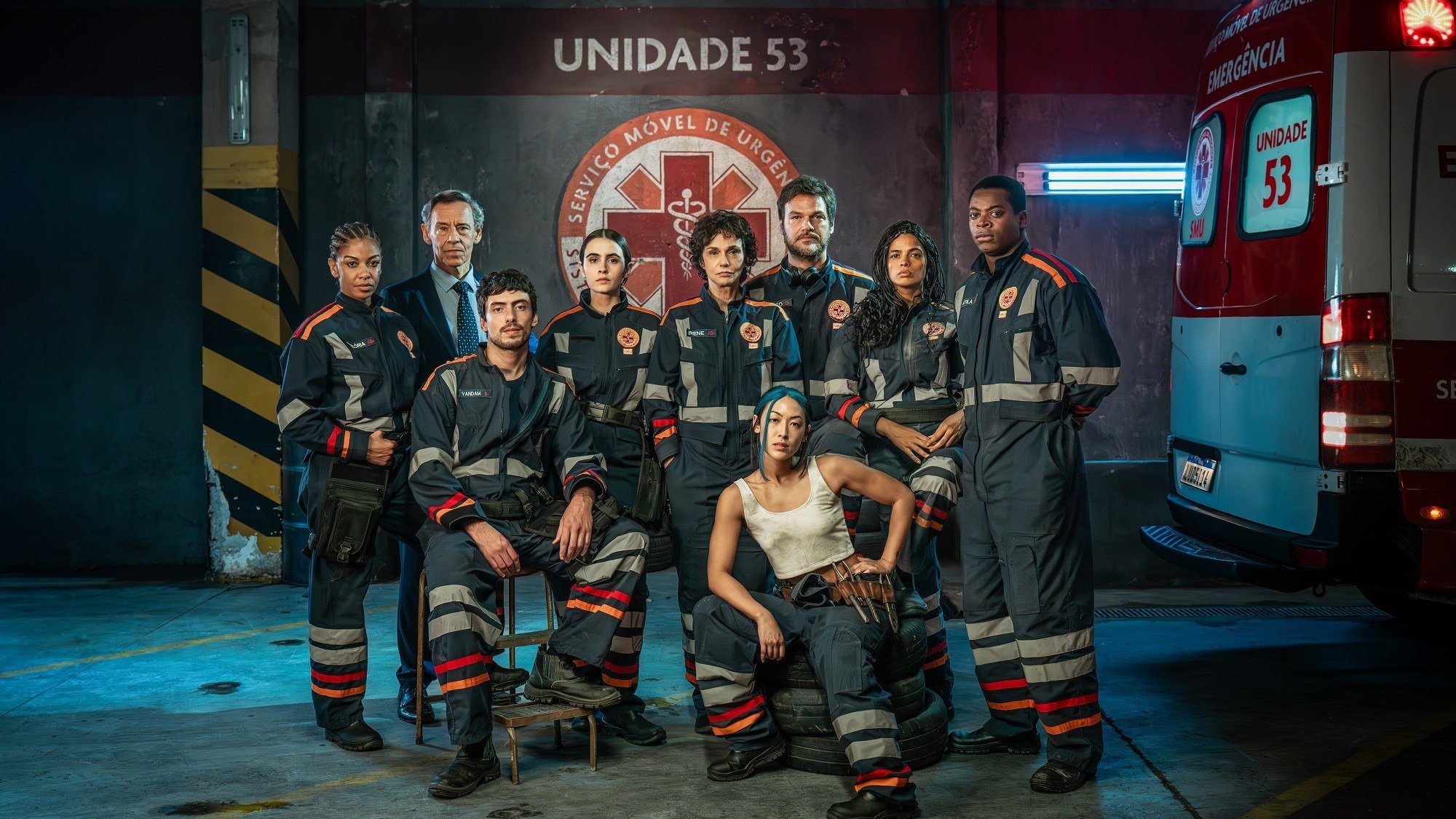 Elenco de "Emerg&ecirc;ncia 53" ilustra a equipe de resgate m&oacute;vel que enfrenta os desafios do atendimento pr&eacute;-hospitalar brasileiro -  (crédito: Divulga&ccedil;&atilde;o)