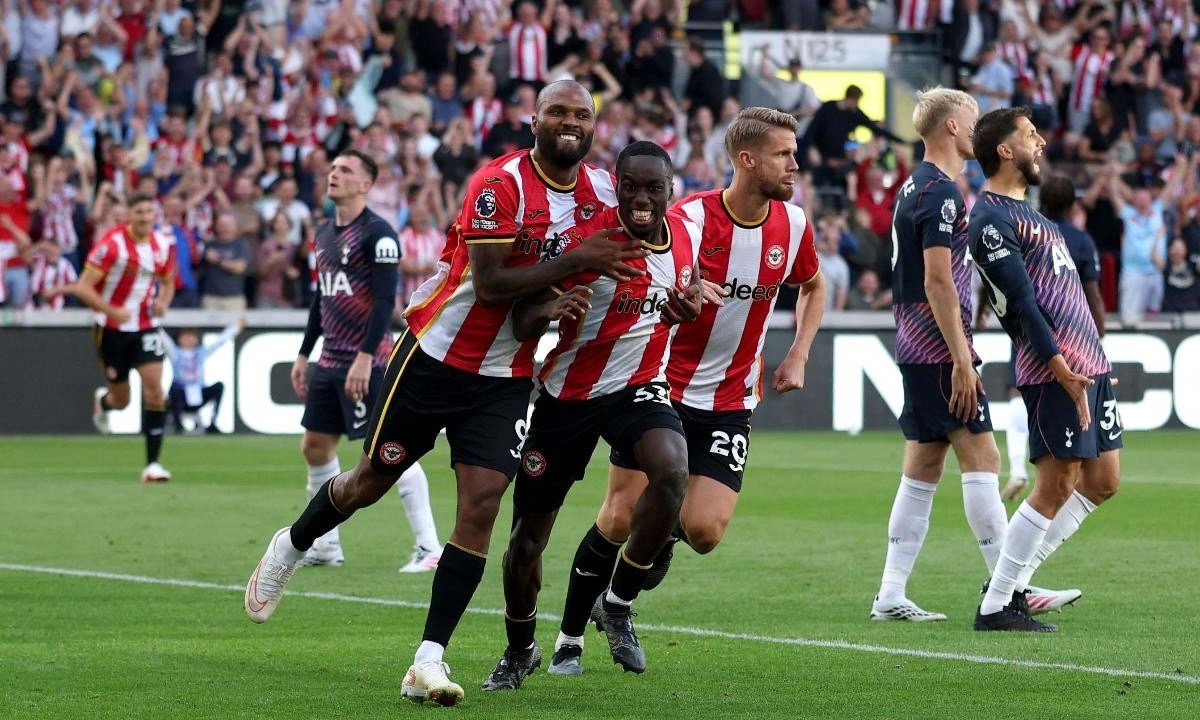 Brentford atropela o Tottenham na estreia da Premier League - (crédito: No Ataque Internacional)