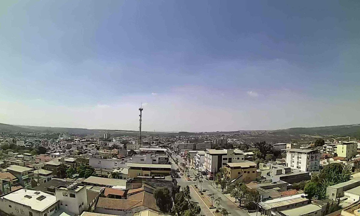 Arcos (foto), no Centro-Oeste mineiro é um dos municípios que deve enfrentar baixa umidade em Minas Gerais - (crédito: Clima ao Vivo)