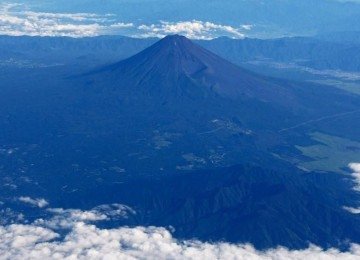 Pai deixa filho de 7 anos sozinho em caminhada no Monte Fuji -  (crédito: BBC)