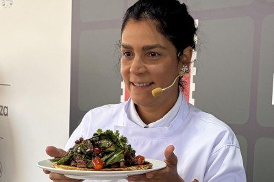 A chef de Curitiba Manu Buffara ensinou a fazer panqueca de kefir com salada de folhas, carne assada e feijão -  (crédito: Celina Aquino/EM/D.A Press)