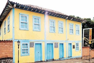O autor registrou lugares como o Casarão de João Pinheiro, antiga 
Os Alegres, citada no romance como o lugarejo onde Riobaldo nasceu  -  (crédito: Paulo Salles/Divulgação)
