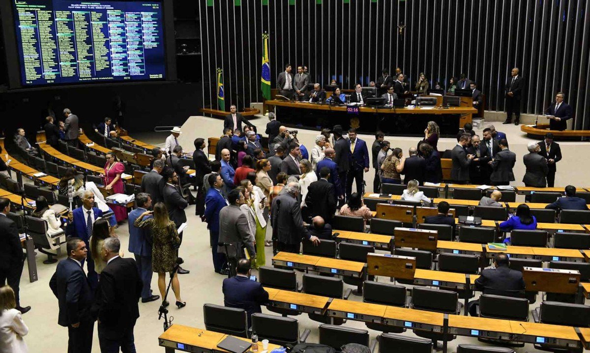 O regime admitia a existência do Congresso desde que ele não ameaçasse a autoridade dos generais. -  (crédito: Marcos Oliveira/Agência Senado – 19/12/23)