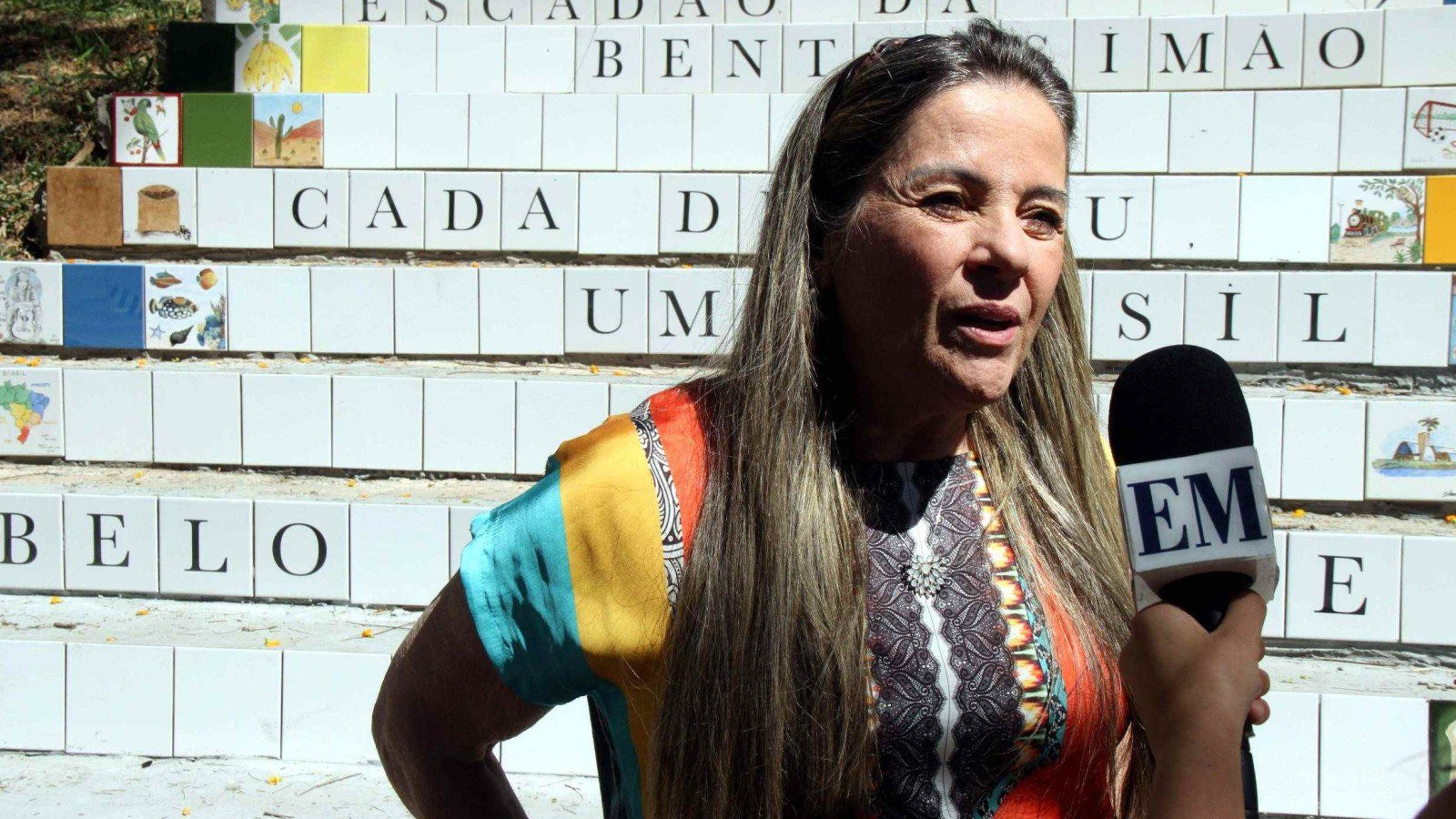 Denise Rennó, artista responsável pela execução do projeto
      - Jair Amaral/EM