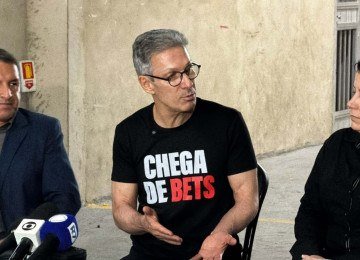 Desta vez, o candidato destacou o trabalho realizado por igrejas no acolhimento de famílias e pessoas afetadas pelo vício -  (crédito: Thiago Max/Divulgação)