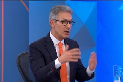 Romeu Zema foi o primeiro entrevistado da série da Globo com presidenciáveis -  (crédito: Reprodução/Globo)