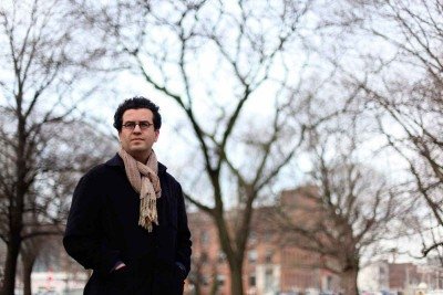 O escritor norte-americano de ascendência líbia Hisham Matar afirma que a maneira 'violenta e caótica' 
como o ditador muammar Gaddafi foi morto, em 2011, 'privou o país da possibilidade de fazer justiça'
 -  (crédito: Tim Fraser/Divulgação)