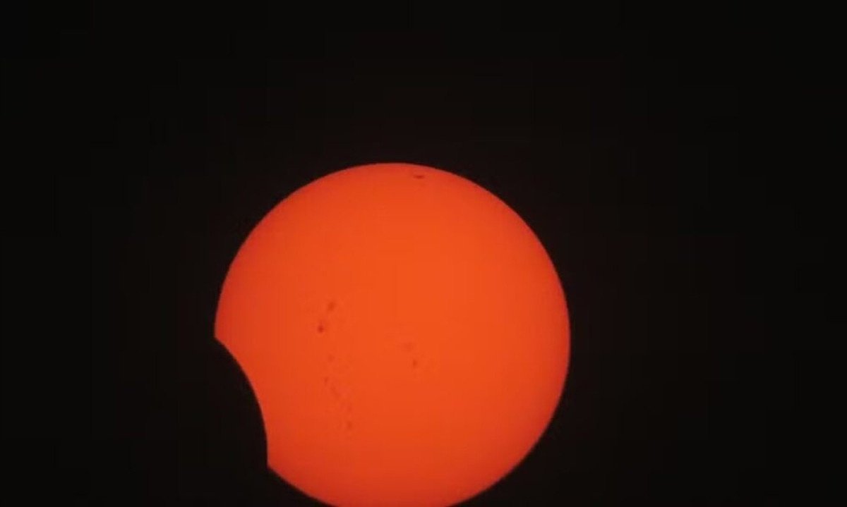 Eclipse lunar ‘quase total’ será visível no Brasil; veja como observar - (crédito: Tupi)