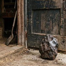 Meteorito de R$ 500 mil foi usado como peso de porta por décadas - Divulga&ccedil;&atilde;o