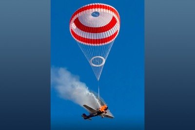 Avião monomotor que caiu em Mateus Lemes nesta terça (25) acionou paraquedas -  (crédito: Reprodução)