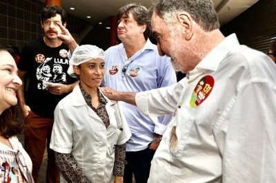 Patrus visita Restaurante Popular -  (crédito: Divulgação/Patrus Ananias)