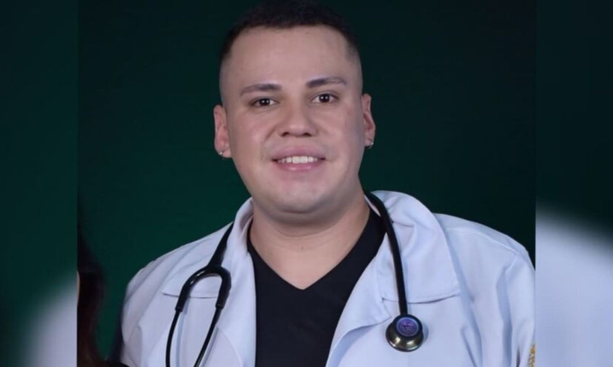 Lucas da Silva Mendonça, o estudante de medicina de 26 anos que morreu após acidente de trânsito na fronteira com o Brasil - (crédito: Redes sociais)
