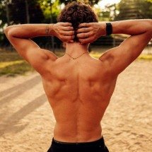'Passam até 6h por dia na academia': por que cada vez mais meninos querem ficar musculosos - BBC