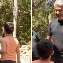 William Bonner é surpreendido por menino: 'Você gosta de cachaça?' - Redes sociais