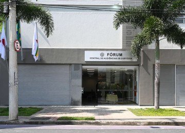 O juiz Leonardo Vieira Rocha Damasceno atendeu a um pedido do Ministério Público e da defesa da suspeita e decidiu conceder a liberdade à mulher, sem pagamento de fiança -  (crédito: Gláucia Rodrigues / TJMG)