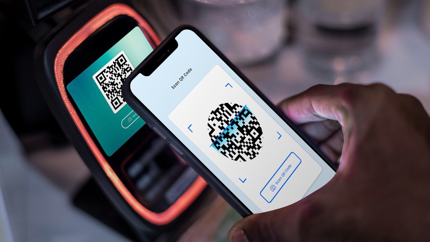 O uso de c&oacute;digos QR, ilustrado na imagem, tornou-se alvo de golpistas em fraudes como o QRishing, exigindo aten&ccedil;&atilde;o e seguran&ccedil;a -  (crédito: Freepik)