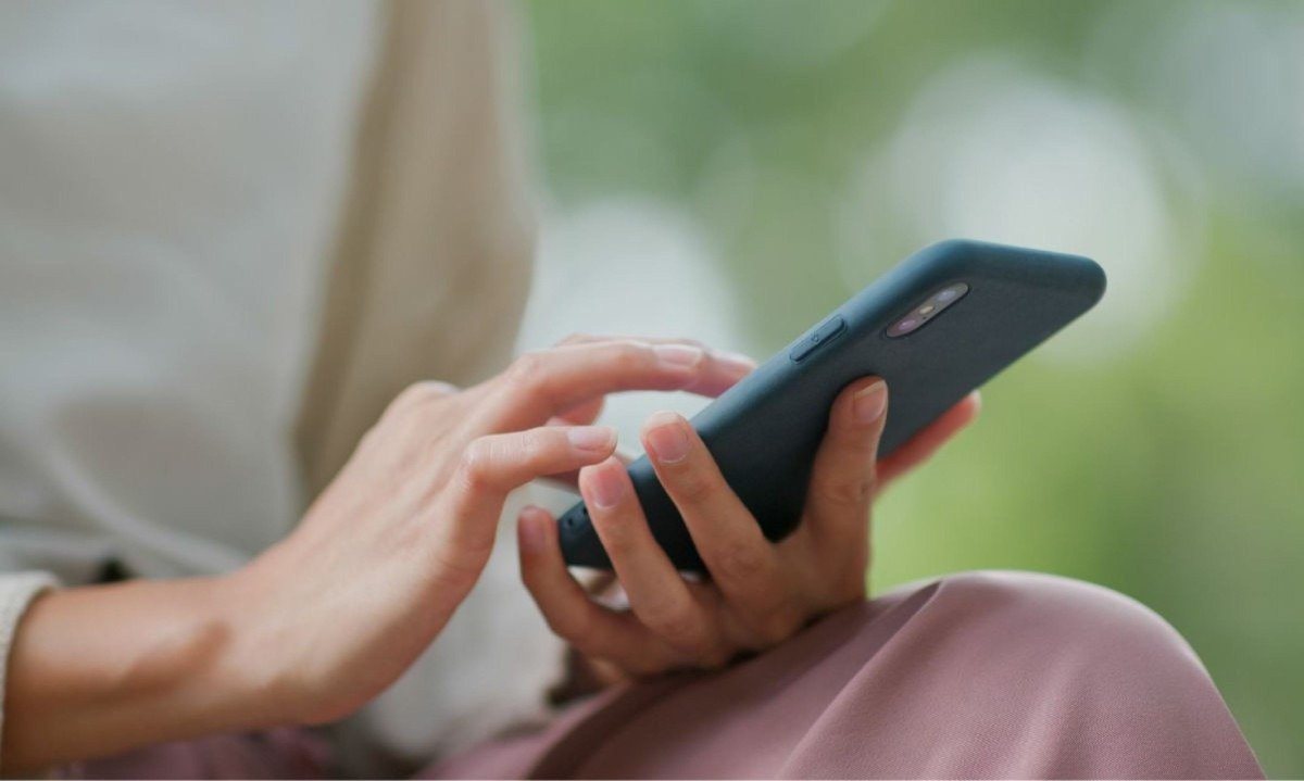 Grupos de WhatsApp podem facilitar a comunicação entre famílias e escola, mas exigem diálogo, bom senso e clareza para cumprir esse papel - (crédito: Colégio Loyola/Divulgação)