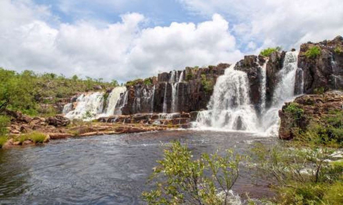 Reconhecido pela UNESCO como Patrim&ocirc;nio Mundial Natural, o Parque Nacional da Chapada dos Veadeiros exibe c&acirc;nions e cachoeiras de &aacute;guas cristalinas