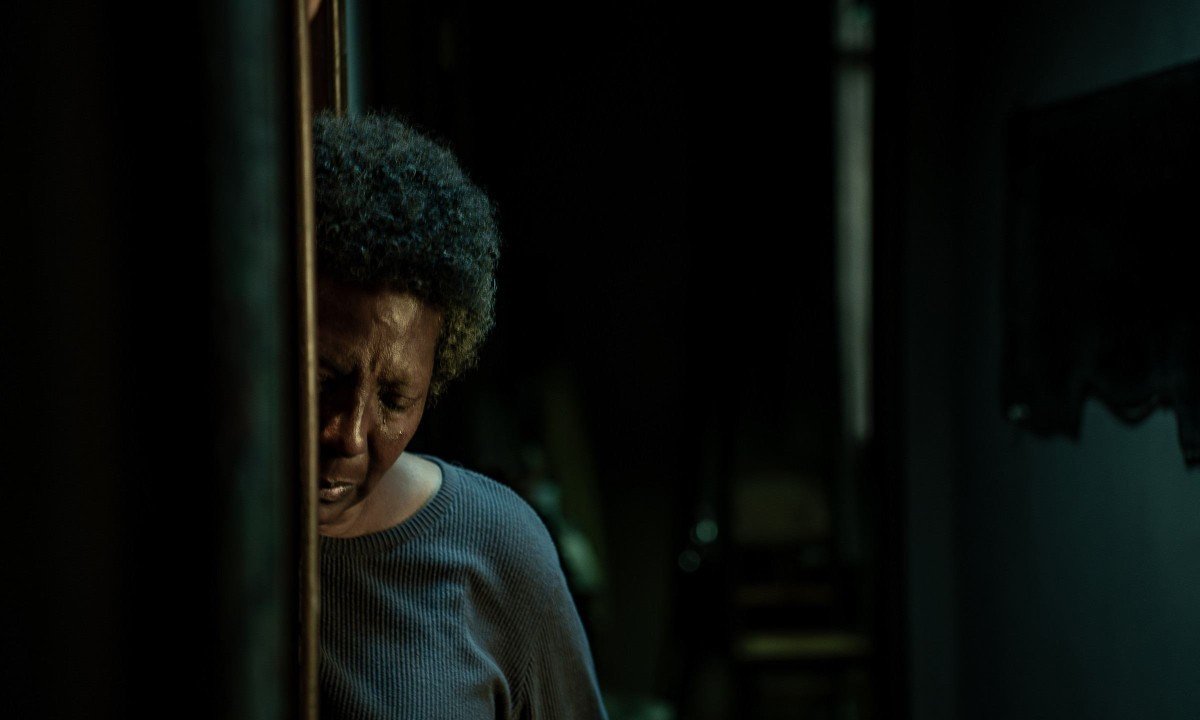 VICENTINA PEDE DESCULPAS. Rejane Farias as Vicentina in Vicentina Pede Desculpas. Cr. Denize dos Santos/Netflix .. 2026
- (crédito: Denise dos Santos/Netflix)