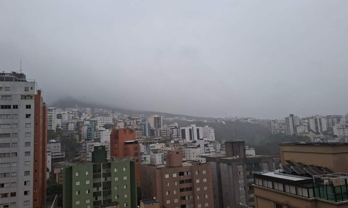 Temporal atinge todas regiões de Belo Horizonte nesta quinta-feira (27/8) - (crédito: Vera Schmitz/EM/D.A.Press)