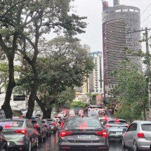 Chuva traz acidentes e caos ao trânsito de BH; veja pontos de lentidão - Jair Amaral/EM/D.A.Press