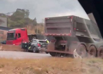 O acidente ocorreu na altura Betânia, na Região Oeste de Belo Horizonte  -  (crédito: Redes sociais )