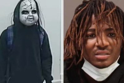 Zymire Hughes, &agrave; esquerda mascarado com Chucky durante os ataques e &agrave; direita, na foto de registro ap&oacute;s sua pris&atilde;o por aterrorizar pessoas na Filad&eacute;lfia -  (crédito: Reprodu&ccedil;&atilde;o/PhillyPolice)