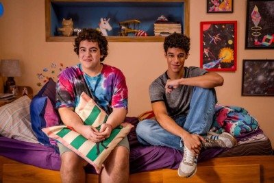 Miguel Lallo e Diego Lira no set de 'Quinze Dias', de Vitor Martins -  (crédito:  Laura Campanella /Divulgação)