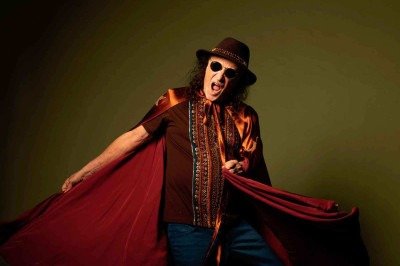 Alceu Valença diz que o show terá repertório escolhido especificamente para apresentações para grandes públicos -  (crédito: Leo Aversa/Divulgação)