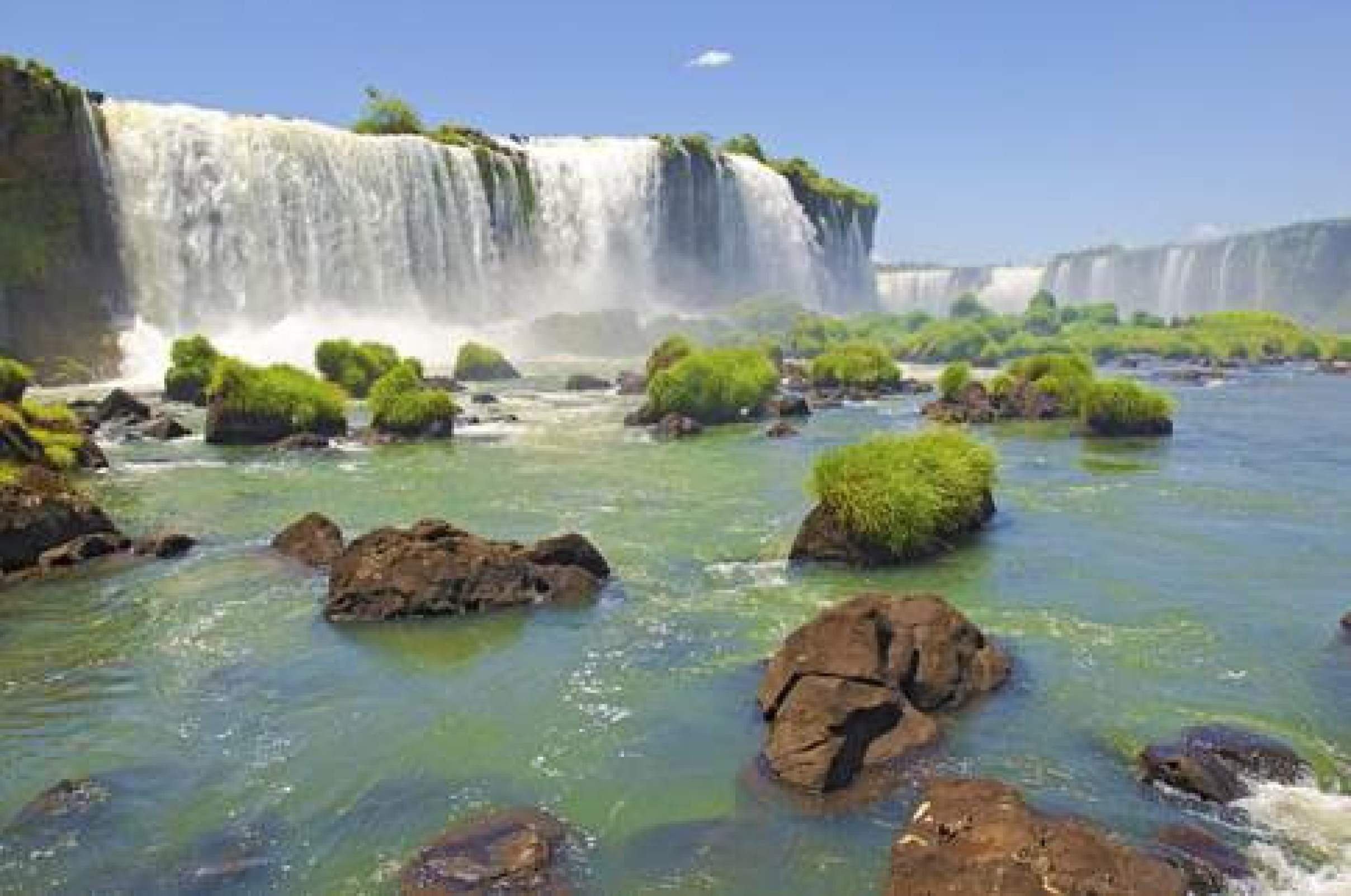 As Cataratas do Iguaçu são o grande cartão-postal do parque, mas a experiência pode ir além das famosas quedas d’água.-kayak/Divulgação