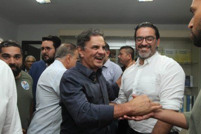 Em coletiva de imprensa, Aécio declarou que, caso eleito, pretende fazer uma 'Bancada da Resistência' no Senado -  (crédito: Jair Amaral/EM/Press)