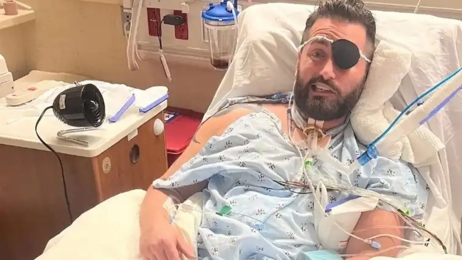 Donald McAvoy, que sofreu m&uacute;ltiplos AVCs ap&oacute;s estalar o pesco&ccedil;o, compartilha sua jornada de recupera&ccedil;&atilde;o no hospital -  (crédito: The Sun)