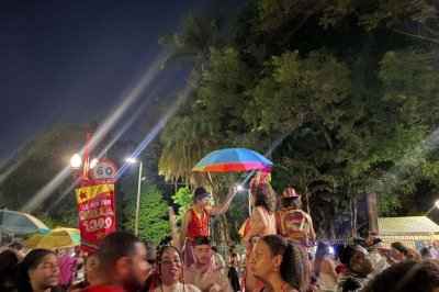 Ainda houve grupo de apoiadores do Movimento dos Trabalhadores Rurais Sem Terra (MST) que desfilou pelo local -  (crédito: Gabriela Matina/EM/DA.Press)